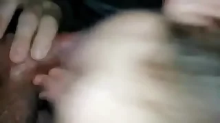 Jeune salope decouvre la bite